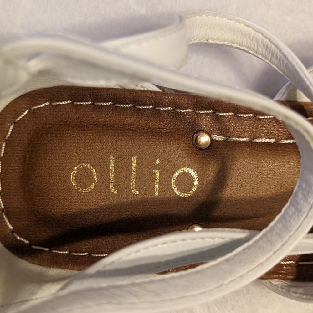 Ollio Womens Gladiator Zip Back White Sandle size 11